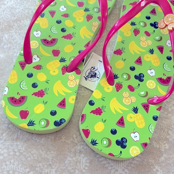 Brand New Disney Park Colorful Fruit Thong Flip Flops Sandals Green Mickey Mouse - Picture 3 of 15